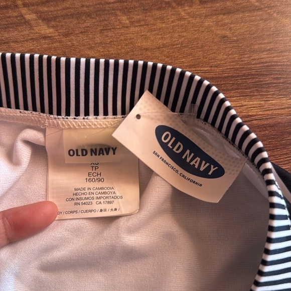 Old Navy Black and White Striped Bikini Bottom Size XS - Picture 3 of 6